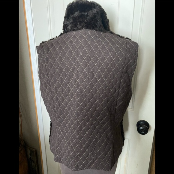 Vest by Canvasbacks - Picture 4 of 7